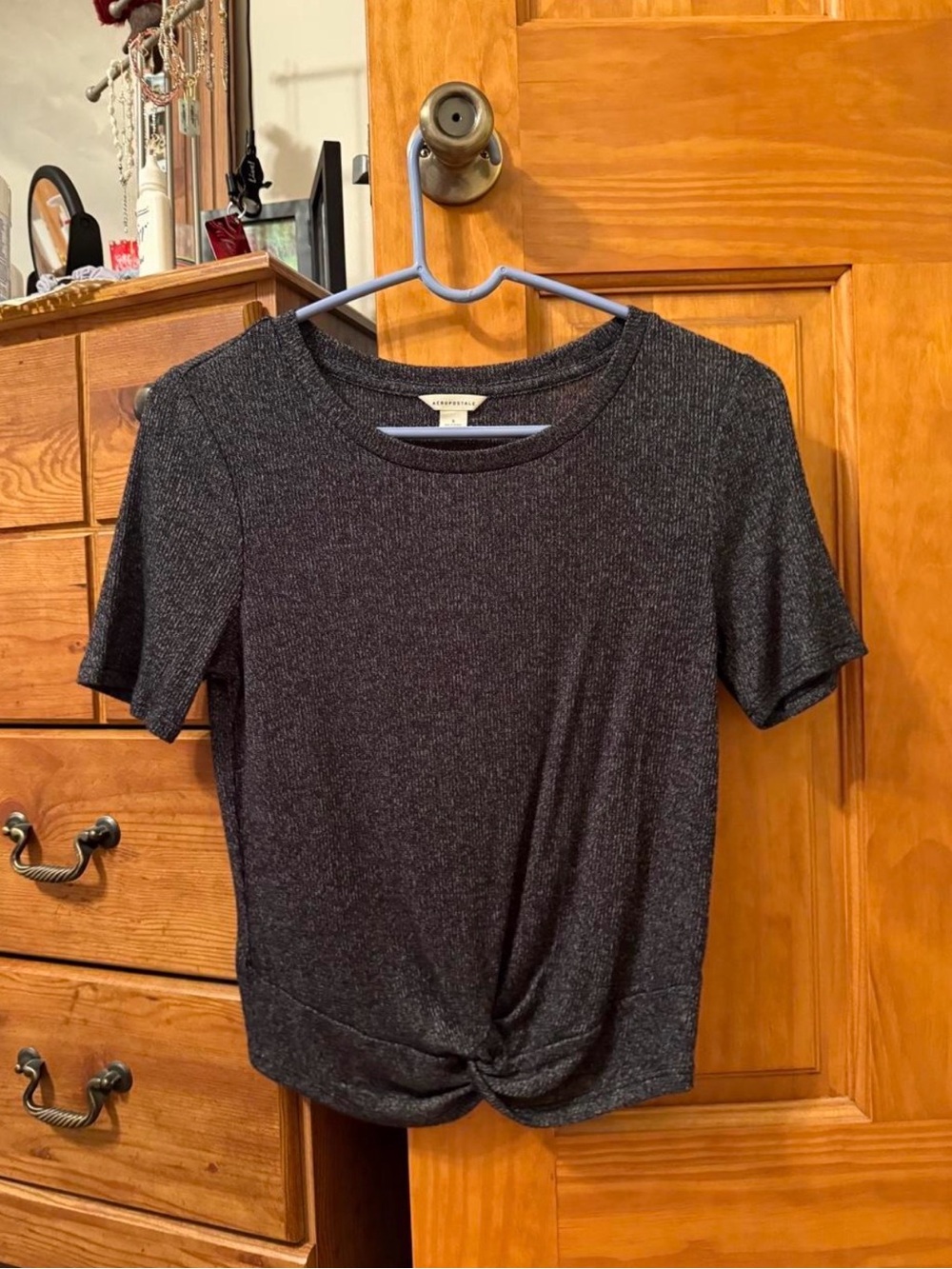 Aeropostale Women's Short Sleeve Twist Front Tee in Charcoal